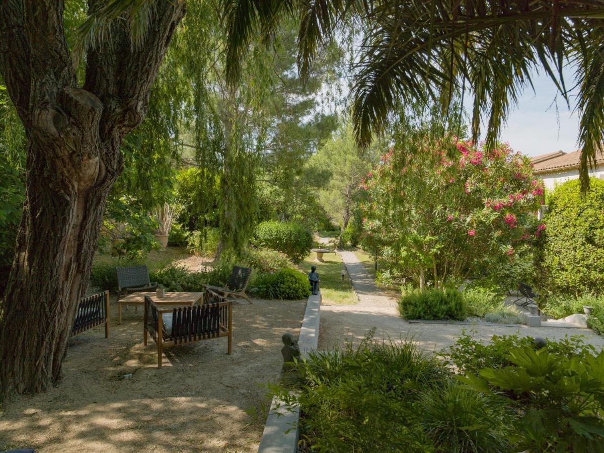 Saint-Rémy-de-Provence Hotel L'Amandiere מראה חיצוני תמונה