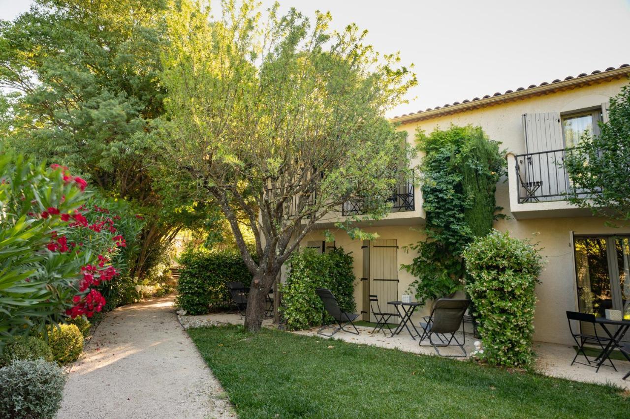 Saint-Rémy-de-Provence Hotel L'Amandiere מראה חיצוני תמונה