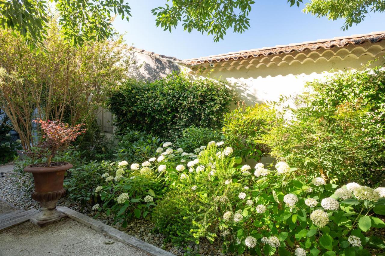 Saint-Rémy-de-Provence Hotel L'Amandiere מראה חיצוני תמונה