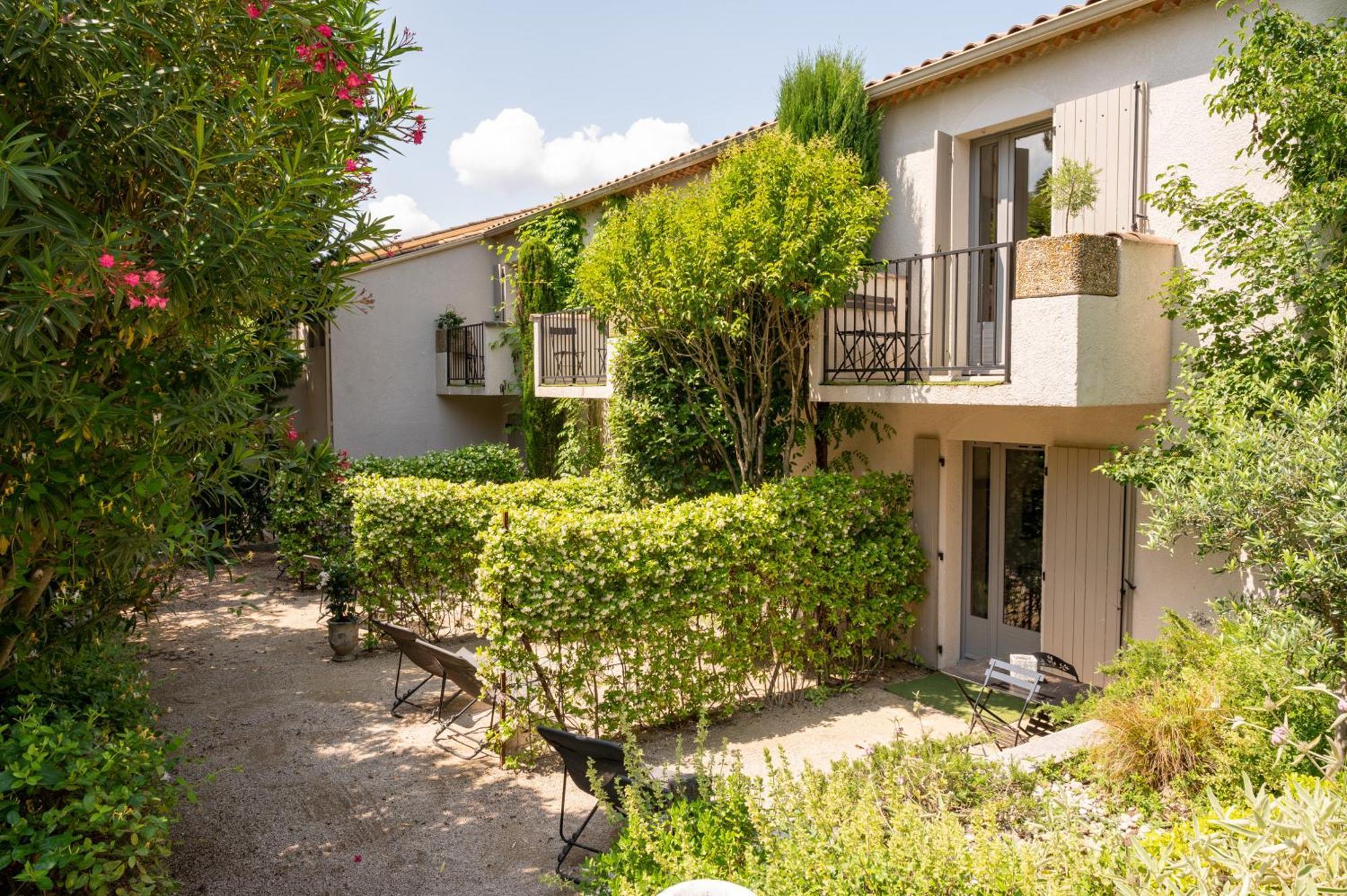 Saint-Rémy-de-Provence Hotel L'Amandiere מראה חיצוני תמונה