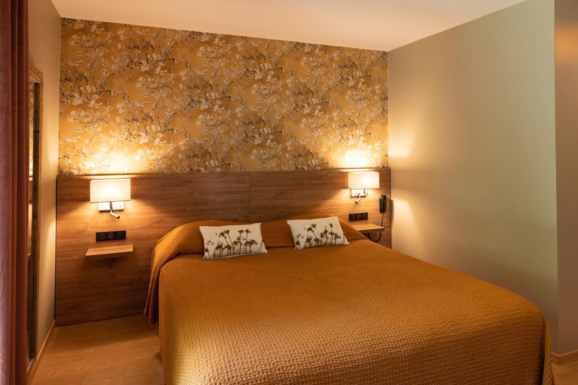 Saint-Rémy-de-Provence Hotel L'Amandiere מראה חיצוני תמונה