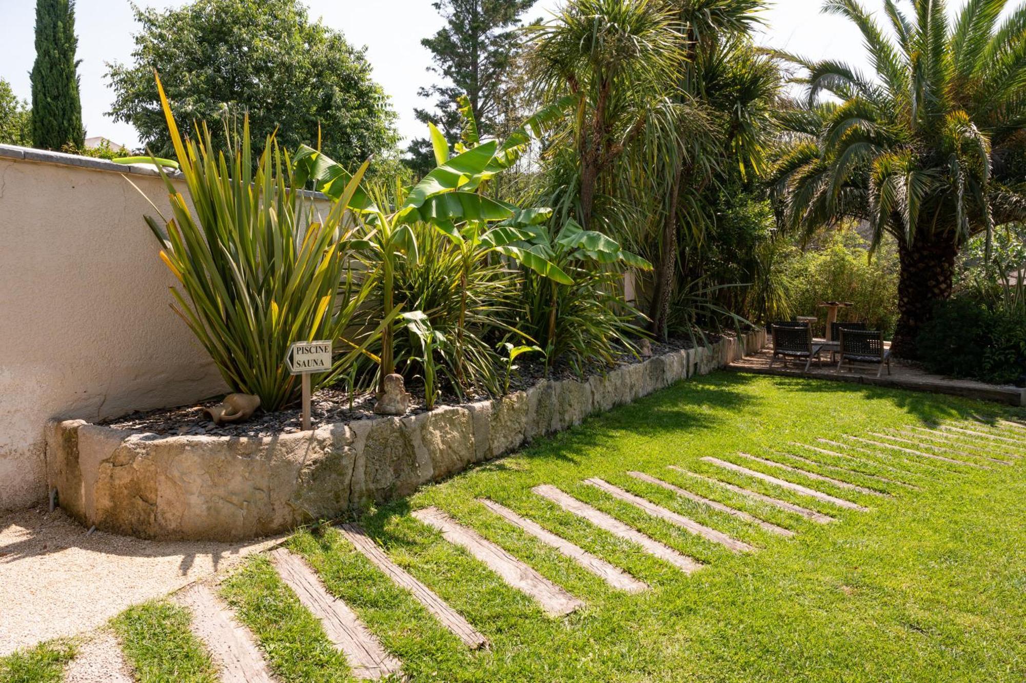 Saint-Rémy-de-Provence Hotel L'Amandiere מראה חיצוני תמונה