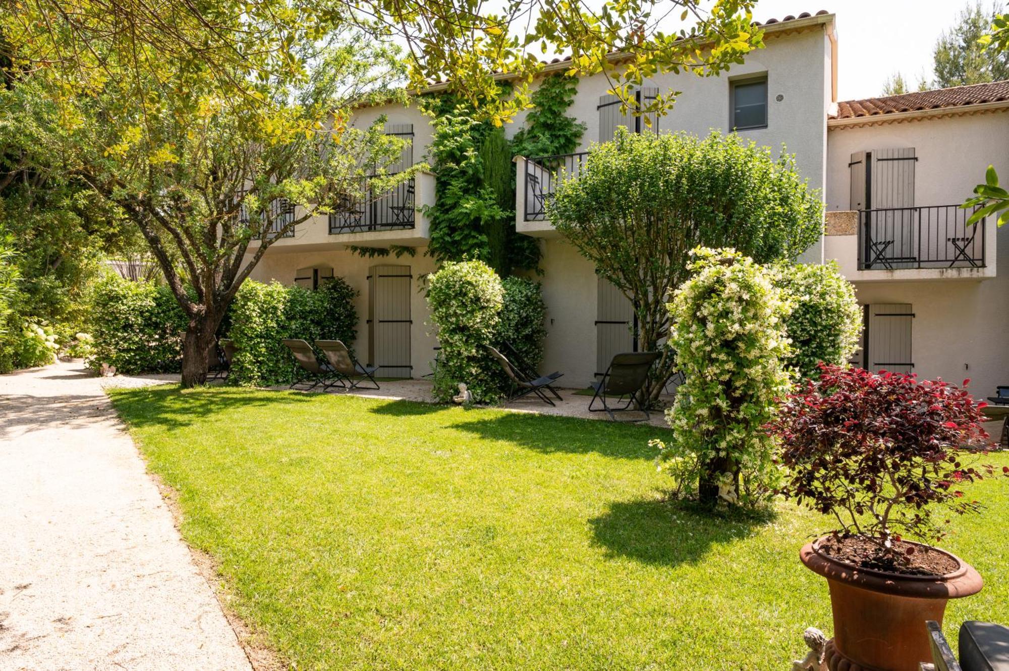 Saint-Rémy-de-Provence Hotel L'Amandiere מראה חיצוני תמונה